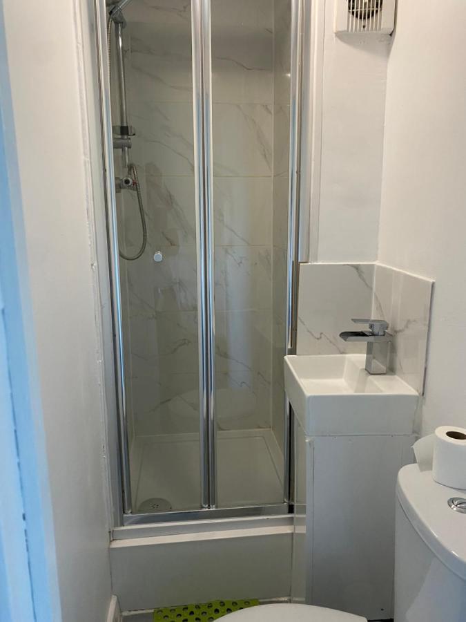 Accommodation Hub Studio 3 Лондон Экстерьер фото