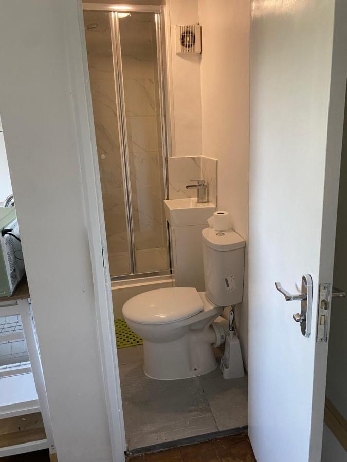 Accommodation Hub Studio 3 Лондон Экстерьер фото